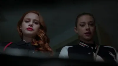 Avec qui a-t-elle un lien de sang ?