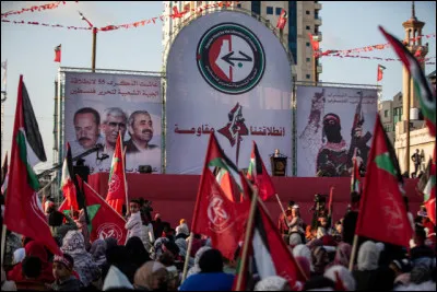 Quel est ce mouvement palestinien, fondé en 1967, marxiste et hostile aux groupes islamistes, connu pour des détournements d'avions, notamment en septembre 1970 et pour plusieurs attentats suicides en Israël ?