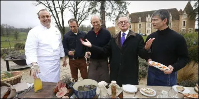 Quelle &eacute;mission culinaire a remplac&eacute; ''Carte postale gourmande'' sur France 5 ?
