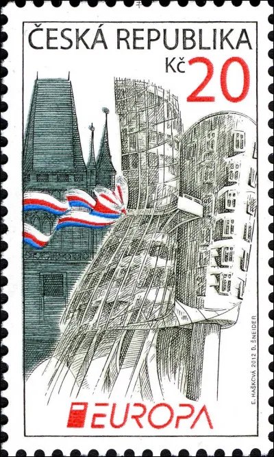 La République Tchèque > Le bâtiment pragois de droite - un peu biscornu - a été l'initiative d'un des citoyens du pays le plus connu du XXe s. Quels sont les noms des deux (le bâtiment et le personnage) ?