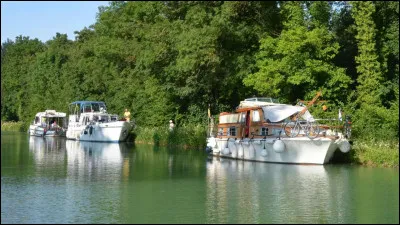 Quelle rivière, longue de 190 km et affluent de la Meuse, coule en France à Maubeuge et en Belgique à Charleroi et Namur ?