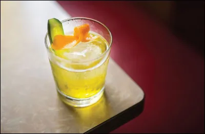 Quel apéritif est fait à base de gentiane ?