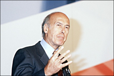 De quelle région française a-t-il été président du Conseil régional en 1986 ?