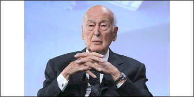 Qui nomme-t-il Premier ministre en 1974 ?