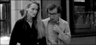 Dans quel film de Woody Allen joue-t-elle en 1979 ?