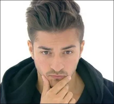 Quel est le pseudo de cet influenceur ?