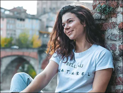 Quel est le pseudo de cette youtubeuse fitness ?