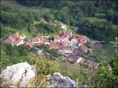 Petit village Jurassien de 60 habitants, Pretin se situe en région ...
