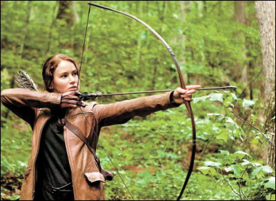 Quel est le prénom de l'héroïne de la saga ''Hunger Games'' qui est douée à l'arc ?