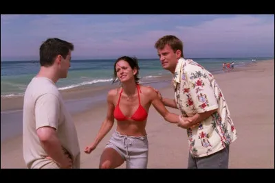 Il a soigné la piqure de méduse qu'a eue Monica.