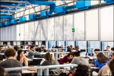 Quelle bibliothèque fait partie de l'annexe du centre Pompidou ?