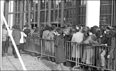 Quel était le nom du premier président du centre Pompidou en 1976 ?