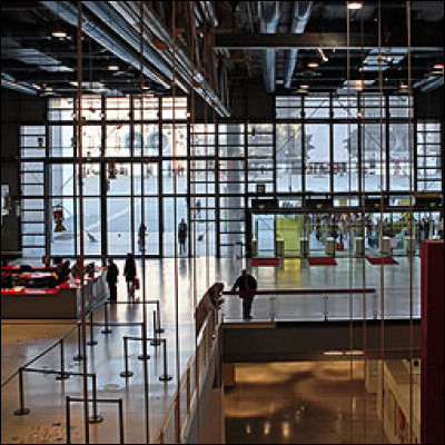 De quel musée parisien provenaient les premières uvres exposées lors de l'ouverture du centre Pompidou ?