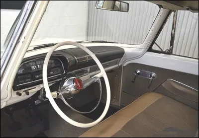 Quel est cet intérieur d'auto ?
