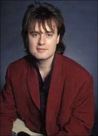 Comment est la poupée d'après une chanson de Thierry Hazard ?