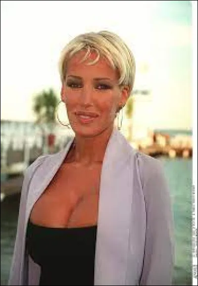 Qui a donné la foi à Ophélie Winter d'après le titre d'une de ses chansons ?