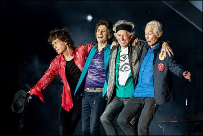 Quel batteur remplace Charlie Watts à sa mort, en 2021 ?