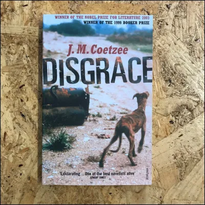 Où est né l'auteur de ''Disgrâce'', J. M. Coetzee ?