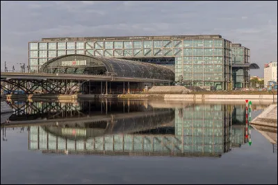 Quelle est la plus grande gare d'Europe, par la taille ?