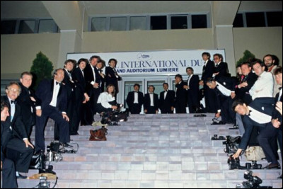 En quelle année Isabelle Adjani a-t-elle déclenché la colère et le boycott des photographes lors de la montée des marches du Festival de Cannes ?