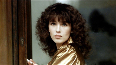 Avec qui partage-t-elle l'affiche du film ''Mortelle Randonnée'' en 1983 ?