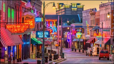 Dans quel Etat des Etats-Unis se trouve la ville de Memphis, ville d'origine d'Elvis Presley ?