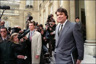 De d&eacute;cembre 1992 &agrave; mars 1993 il a &eacute;t&eacute;...