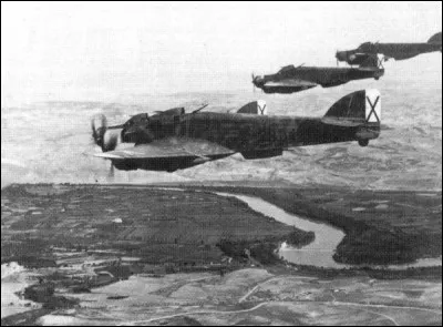 Le 18 mars 1938, des bombardements massifs font plus de 1000 morts : quelle ville est frappée ?