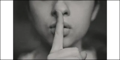 Selon l'expression, quel animal a-t-on sur la langue quand on ne dit rien, qu'on garde un secret ?