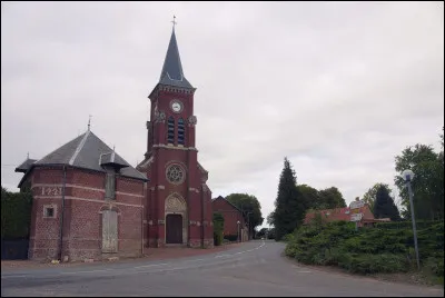 Dans quelle ville les habitants s'appellent-ils les "Ypsiloniens" ?