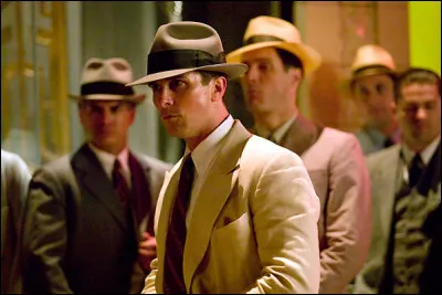 Dans ce film, il joue le rôle de Melvin Purvis, un agent du FBI chargé de traquer le célèbre gangster John Dillinger, interprété par Johnny Depp et dautres criminels notoires de lépoque. Le film se déroule pendant la Grande Dépression des années 1930. Quel est ce film ?