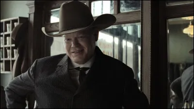 Quel acteur joue Tom White ?