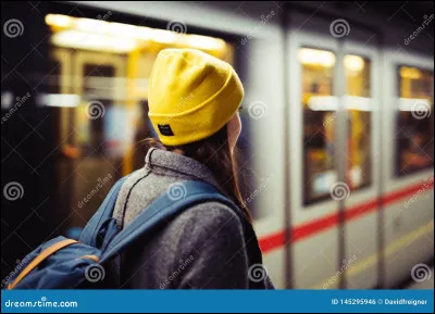 Qui chante "La Jeune Fille du métro" ?