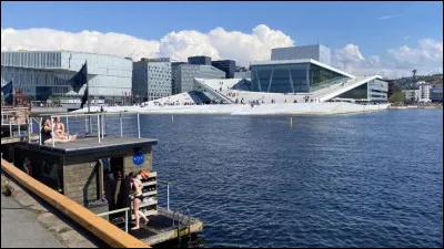 Dans quelle ville est d&eacute;cern&eacute; le prix Nobel de la paix ?