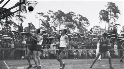 En quelle ann&eacute;e le basket-ball est-il int&eacute;gr&eacute; aux Jeux olympiques ?