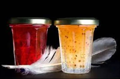 Quelle ville de la Meuse est réputée pour sa confiture de groseilles dont les fruits sont épépinées à la plume d'oie ?