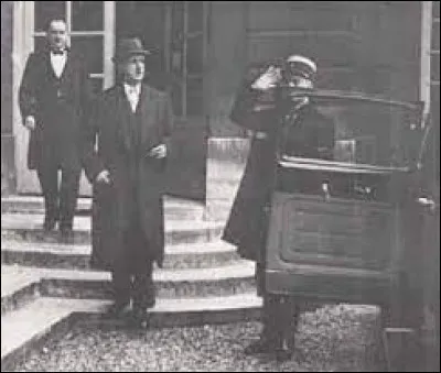 Ce 20 janvier, de Gaulle, Président du Gouvernement provisoire, en désaccord avec l'Assemblée constituante sur la Constitution en préparation, démissionne : en quelle année était-ce ?