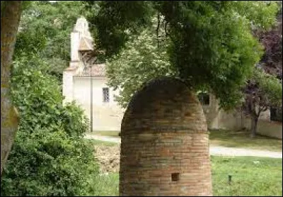 Petit village de 39 habitants, dans l'arrondissement de Condom, Maravat se situe ...