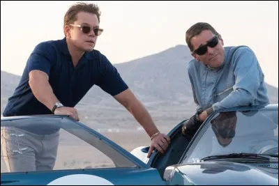 Dans ce film il joue le rôle de Carroll Shelby, un pilote automobile et concepteur de voitures de course. Il est chargé par la Ford Motor Company de développer une voiture de course capable de battre la Ferrari aux côtés de son ami et pilote Ken Miles. Quel est-il ?