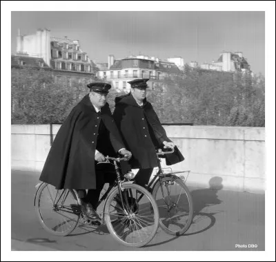 Ne peut rien faire toute seule, c'est l'...