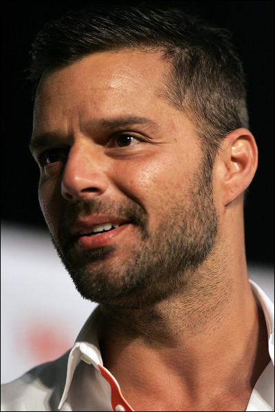 Quel prénom est associé au tube de Ricky Martin ''Un, dos, tres'' ?
