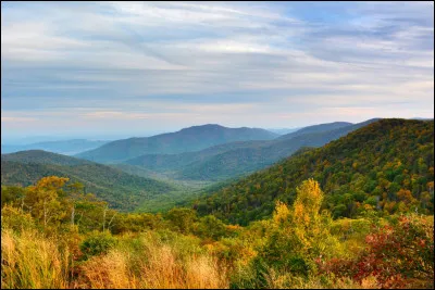 Sur quelle chaîne de montagnes s'étend le parc national de Shenandoah, en Virginie ?