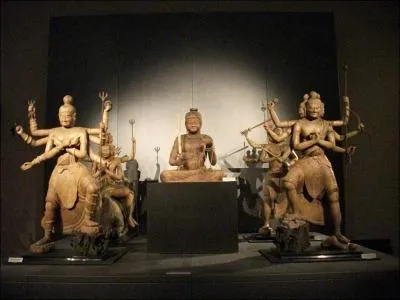 De combien de btiments est compos le Muse National de Tokyo ?