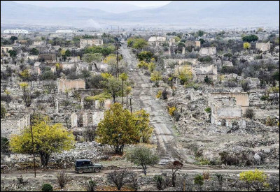 Dans quel pays se trouve la ville fantôme d'Agdam ?