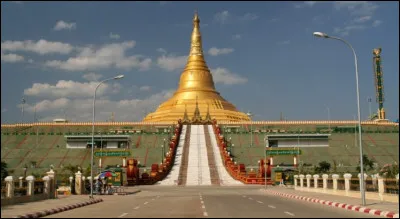 Dans quel pays la capitale Naypyidaw est-elle consid&eacute;r&eacute;e comme une ville fant&ocirc;me puisqu'elle est d&eacute;serte ?