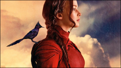 Dans cette saga, Jennifer Lawrence joue le rôle de Katniss Everdeen. Katniss est une jeune fille qui se porte volontaire pour prendre la place de sa sur dans un jeu de combat mortel diffusé à la télévision dans un monde dystopique. Quelle est cette saga ?
