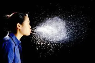 Un éternuement peut atteindre une vitesse 160 km/h !