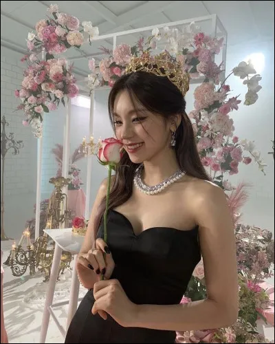 Qui est la leader de ITZY ?