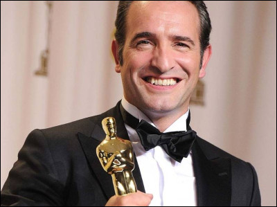 Quel film en noir et blanc a permis à Jean Dujardin de remporter l'Oscar du meilleur acteur en 2012 ?