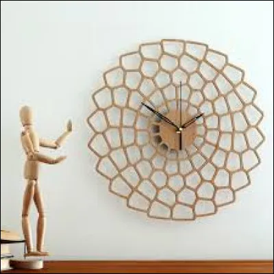 Combien de temps s'est-il écoulé entre 11h05 et 16h40 ?